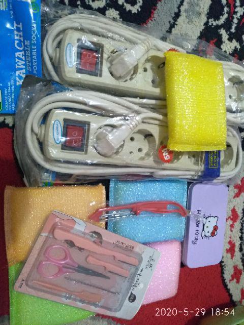 Sabut Spons / Sponge Cuci Piring Bentuk Bantal - Bahan Polyester + Busa