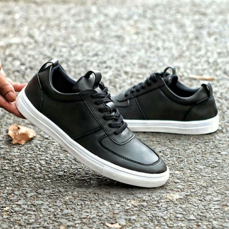 REGAN BLACK |WOLF x HEROES| Sepatu Casual Sneakers Kasual Polos Ori Kulit Faux Pria Cowok Leather