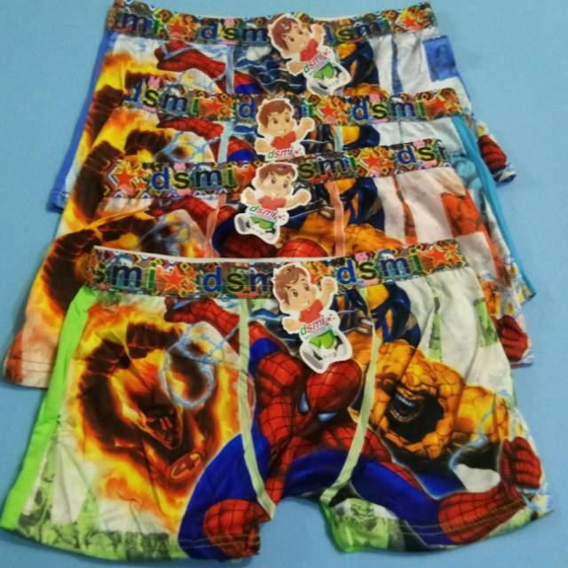 Boxer anak laki laki motif super hero