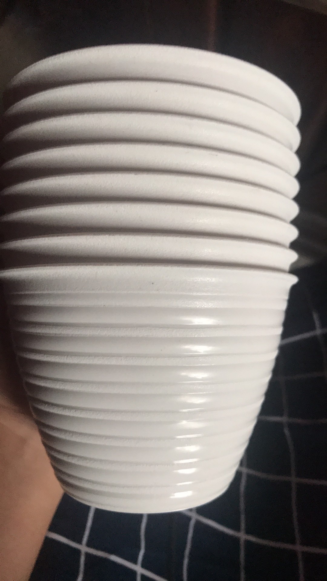 Pot Tawon 10 Cm Putih