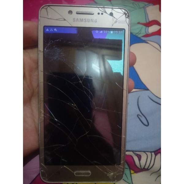 Samsung J2 prime, minus lcd set, tlp masih mask lihat aja di gmbar atas kiri. , di maharin aja,