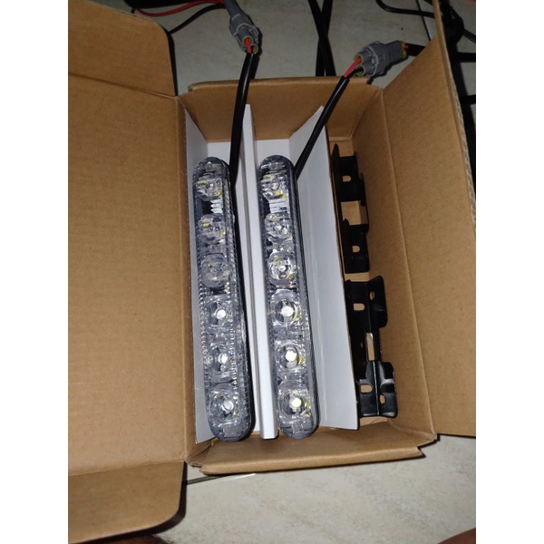 lampu drl sorot tembak mobil warna putih