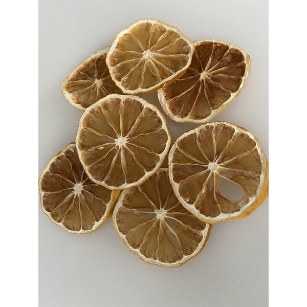

dried lemon slice