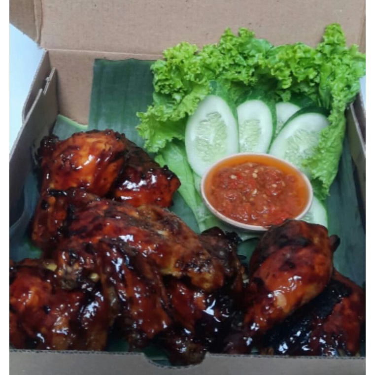 Ayam Bakar Potongan 8 ( 1 Ekor Besar) + Lalapan + Sambal