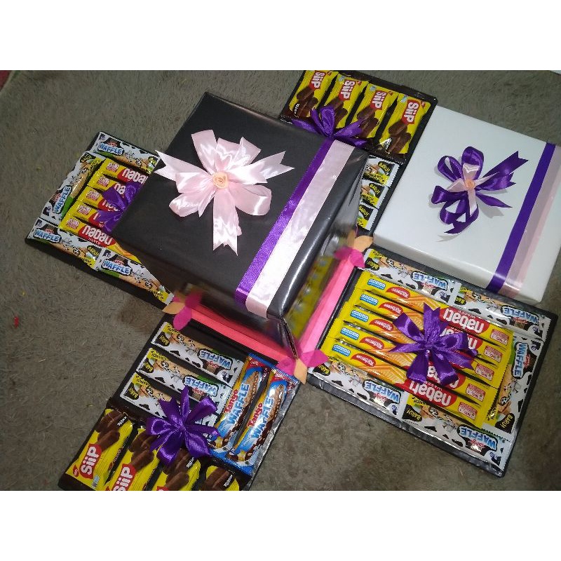 

HADIAH ULTAH/HAMPERS REQUEST (free bubble wrap dan dus packing)