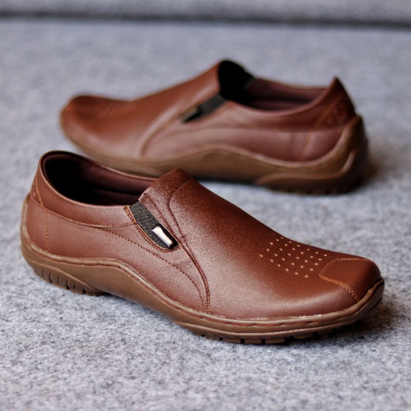 BADIL Sepatu Slip On Casual Pria Kulit Asli Slop Formal Santai Kerja Kuliah Kondangan