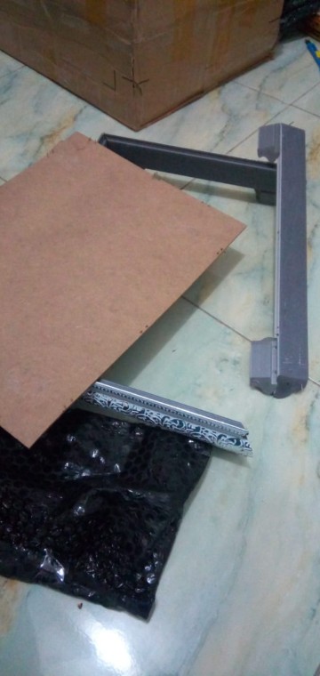 Isi 4 Kotak Hantaran Pakai Kaki Warna Puih Silver Pakai Kaki Seserahan Mahar