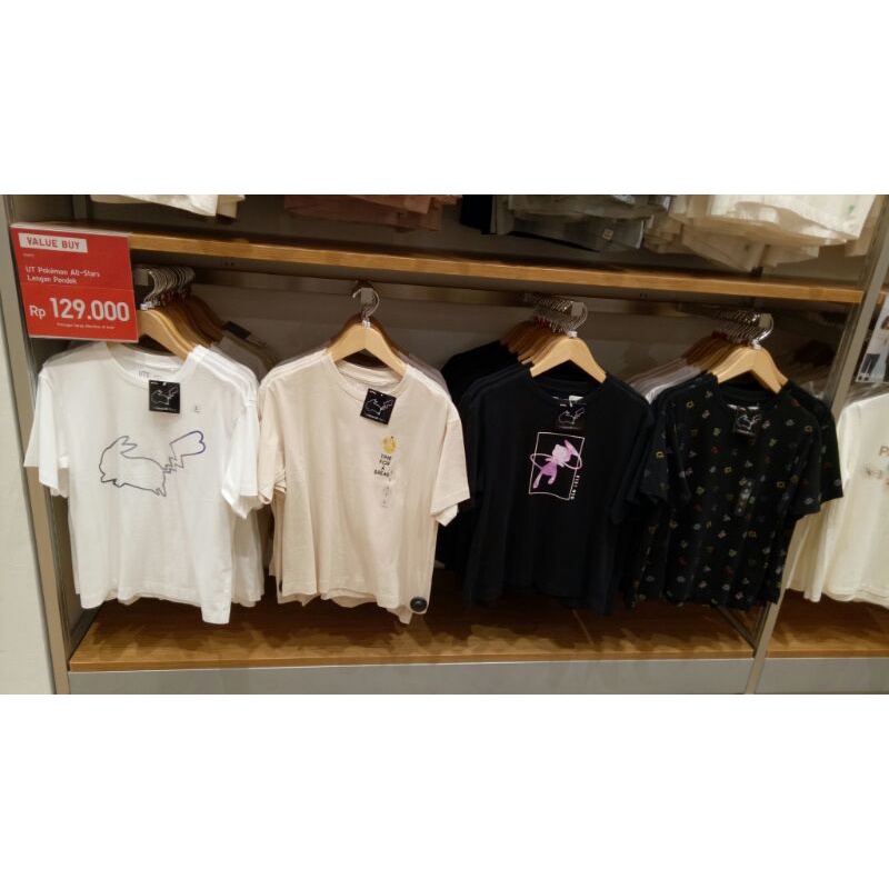 kaos pokemon uniqlo wanita
