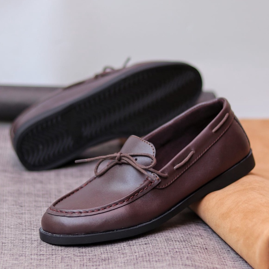 MORY Sepatu Kasual Slip On Pria Hitam Tali Kulit Sintetik Semi Formal Pantofel Kerja Kantor Kuliah
