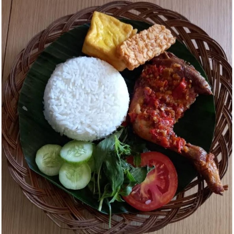 

Paket Nasi Ayam Penyet