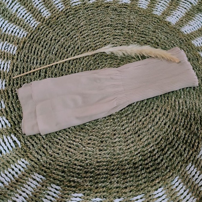 Pashmina Plisket Shawl/Pashmina Plisket Pashmina Diamond crep/Pashmina pleated shawl by izza-cream
