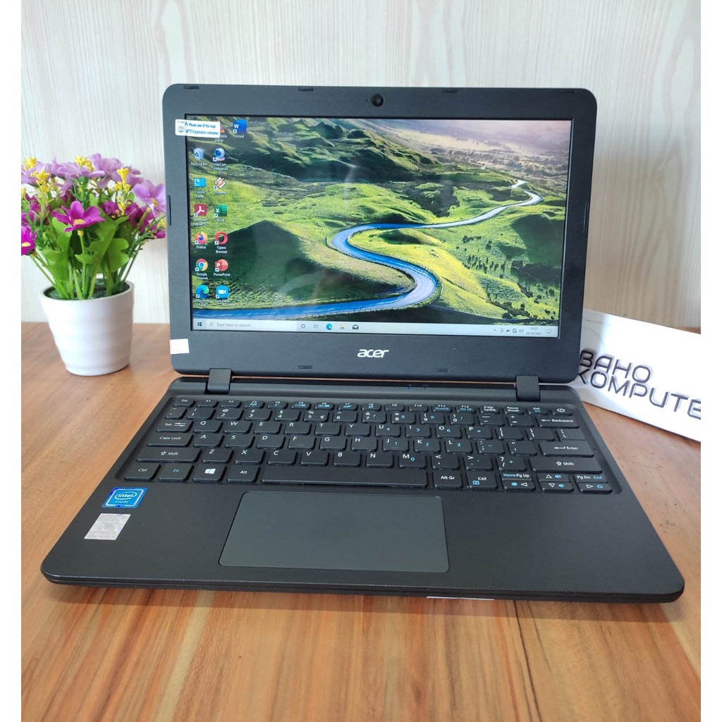 NETBOOK ACER ES1-132;CEL;4GB;500GB;11,6" RINGAN COCOK UTK DARING DAN ADMI