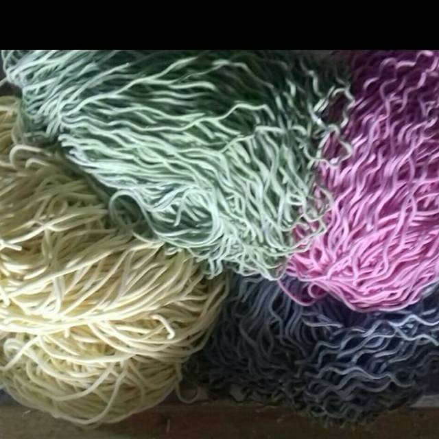 

Mie keriting mentah 1kg