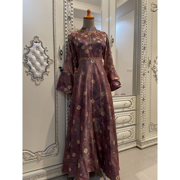 gamis jumputan model klok bahan sutra silk