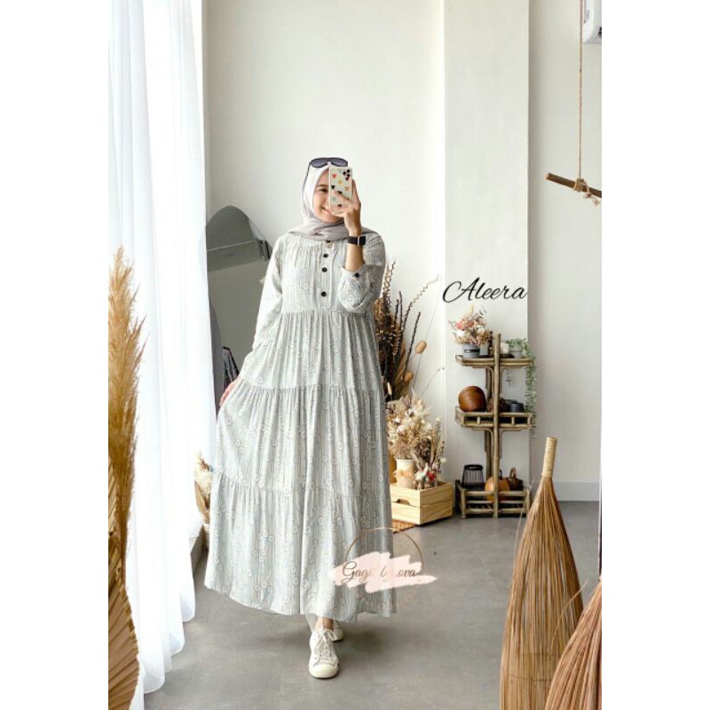 Aleera dress by ova gagil