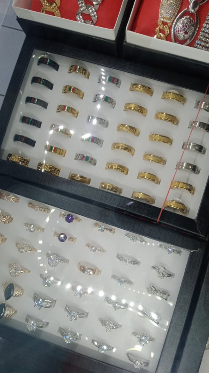 Kotak Penyimpanan Display Perhiasan Cincin Anting 36 Slot