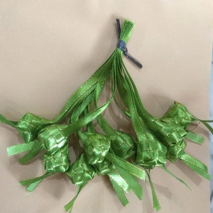 

Hiasan Idul Fitri - Ketupat - Hijau - Emas; Lebar 0.6cm; 1 Pack 12pcs