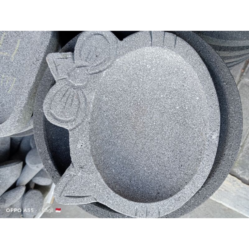 Cobek Batu Asli bentuk Karakter