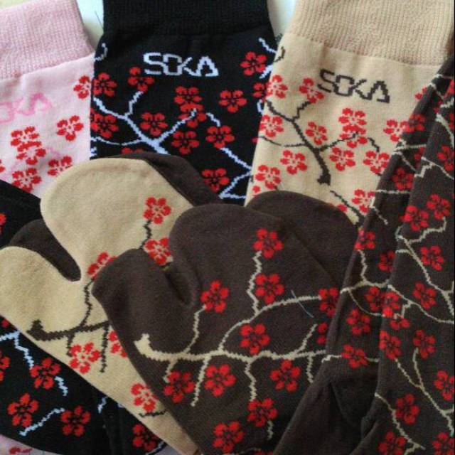 Kaos kaki soka essential sakura