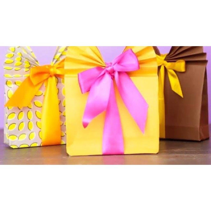 

kertas kado/pembungkus hadiah