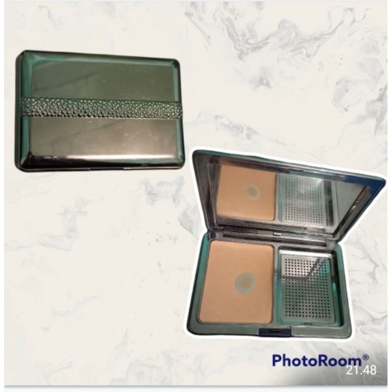 LA PRAIRIE CELLULAR TREATMENT FOUNDATION COMPACT POWDER
