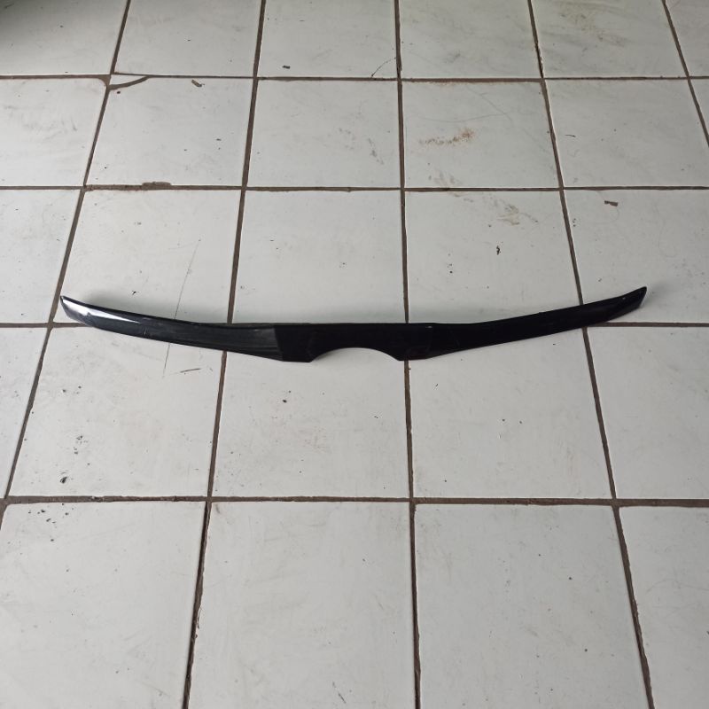 Lis kap mesin Innova lama second copotan original