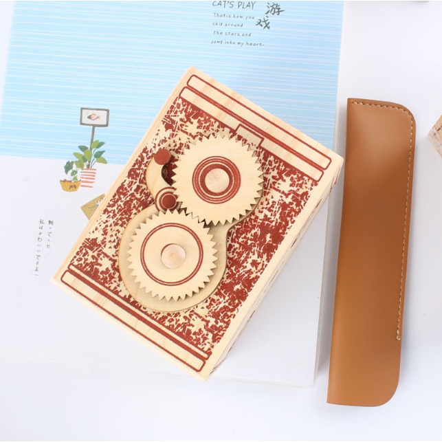 

Stationary Box Wooden Tempat Alat Tulis Vintage Old Fashion 819-457