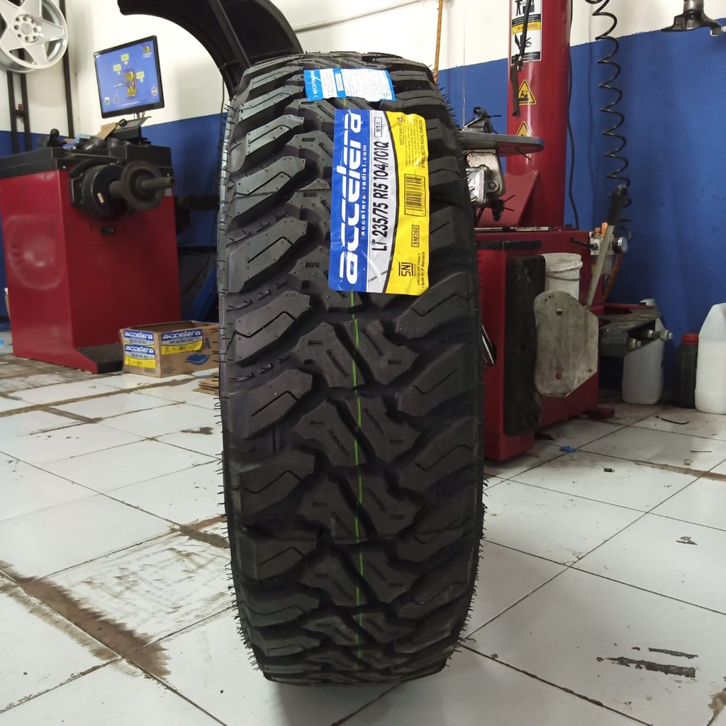 BAN OFFROAD MOBIL JIMNY KATANA - 235 75 R15 ACCELERA MT