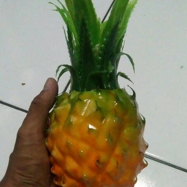 Buah nanas palsu /artificial buah hias pajangan buah