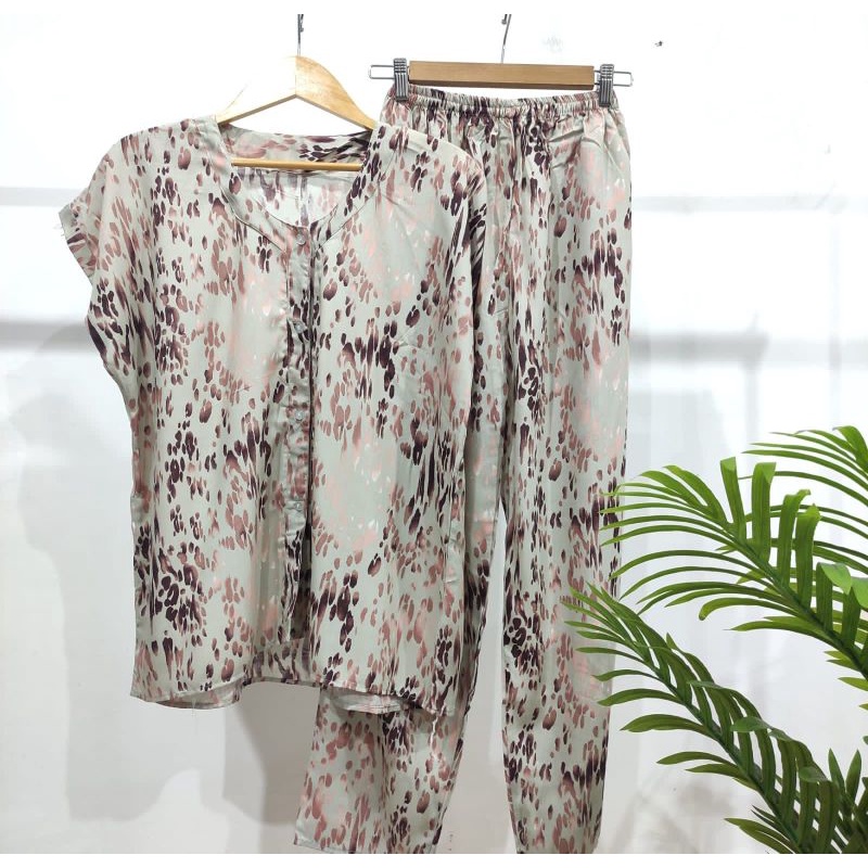 PIYAMA KANCING HITS NON KERAH/V-NECK PIYAMA KANCING BUSUI | PIYAMA RAYON | HOMEWEAR-NK AAW