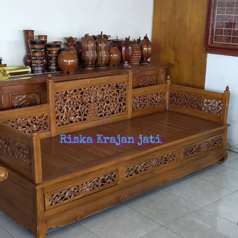 bangku risban bale bale Thailand