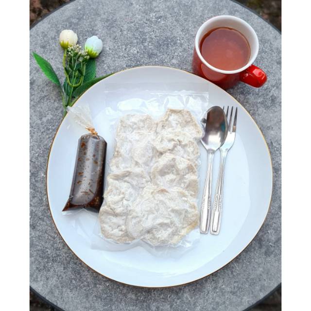 

PEMPEK IKAN ASLI KULIT ISI 10 PCS 40.000