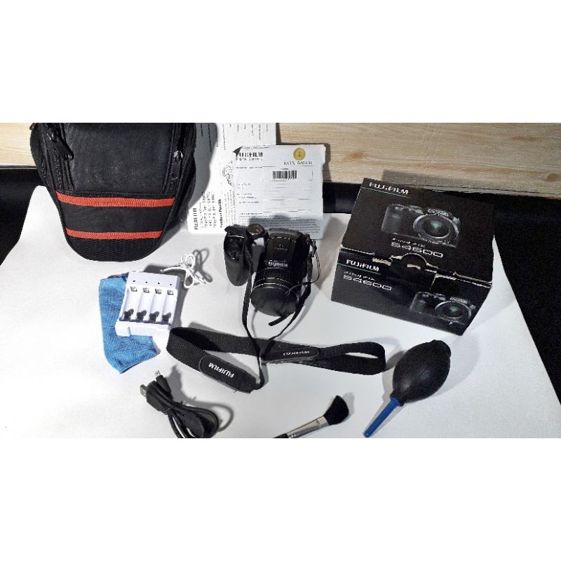 FUJIFILM FINEPIX S4600 SUPERZOOM PROSUMER 26X SECOND / BEKAS