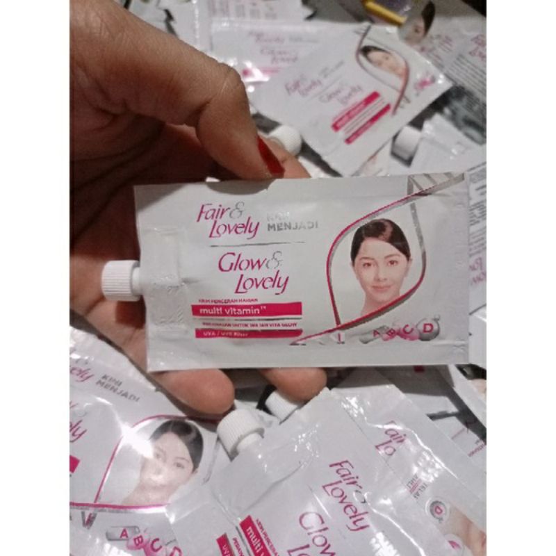 Cream FAIR &amp; LOVELY Sachet Renteng 9gr