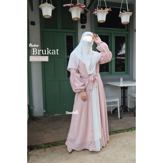 Outer brukat Malika by Khizaanah sunnah Brukat Syari long outer