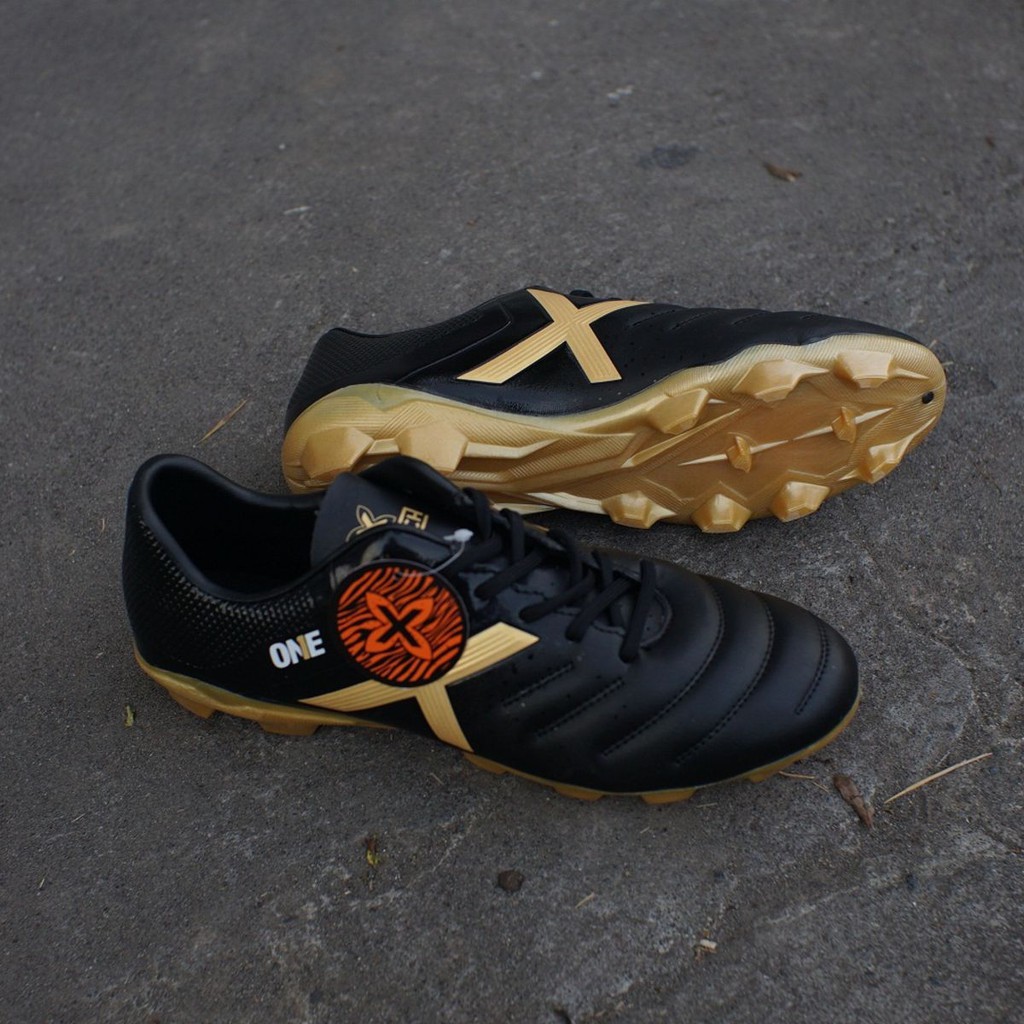 Sepatu Bola X Munich One FG Black Gold MUFW0805GO Original BNIB