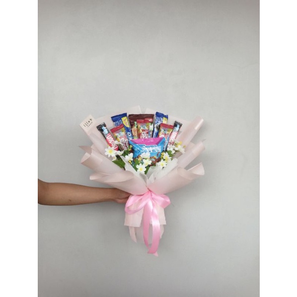 

Buket Floral Snack [Medium] - Hadiah Wisuda Ukang Tahun