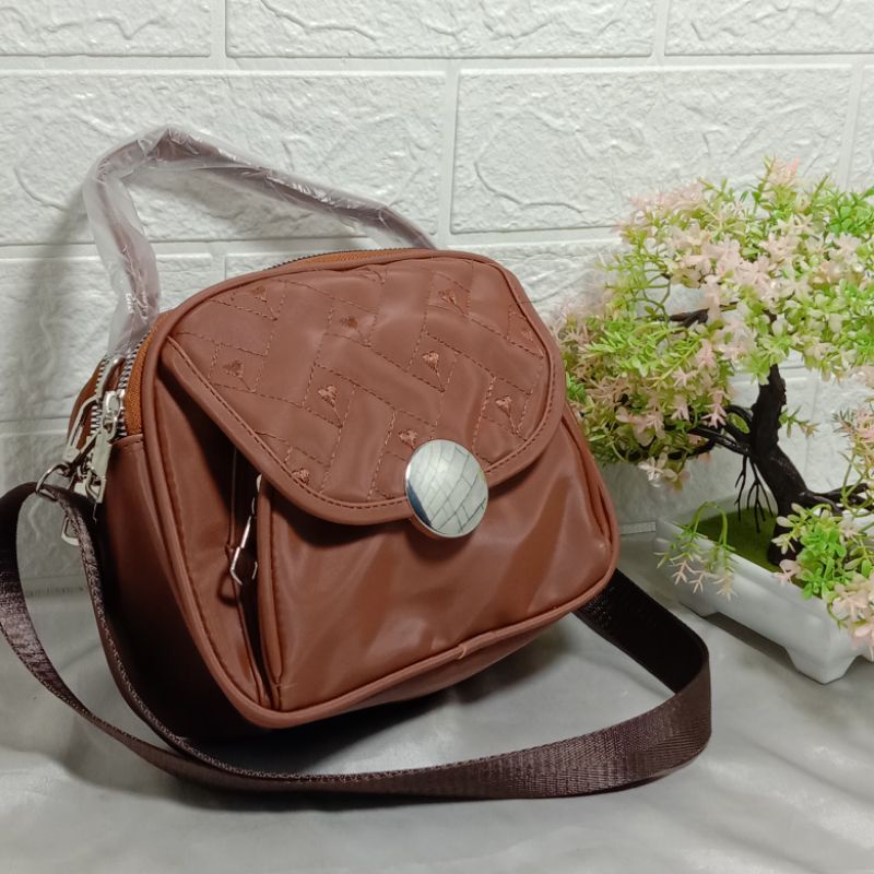 Kasmag Tas wanita slempang 3 ruang Nilon super bordir Sling bag Korea