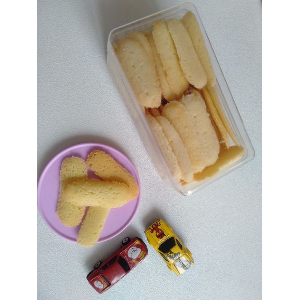 

Lidah Kucing Han's Luck Kitchen