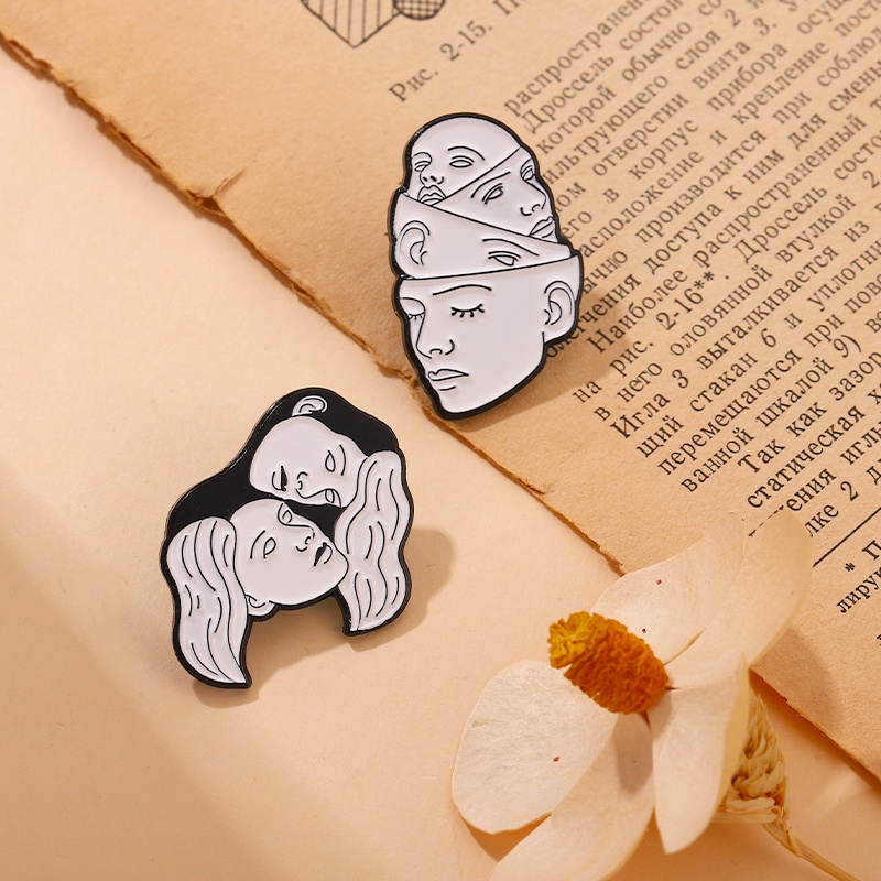 Bros Pin Enamel Bentuk Hati Gaya Punk Untuk Aksesoris Pakaian