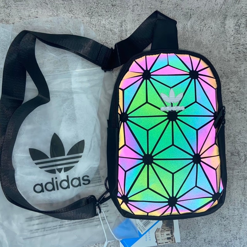 ADIDAS ISSEY MIYAKE SHOULDERBAG / TAS SELEMPANG ADIDAS / TAS PINGGANG ADIDAS / TAS PINGGANG / TAS SELEMPANG / WAISTBAG / SLINGBAG