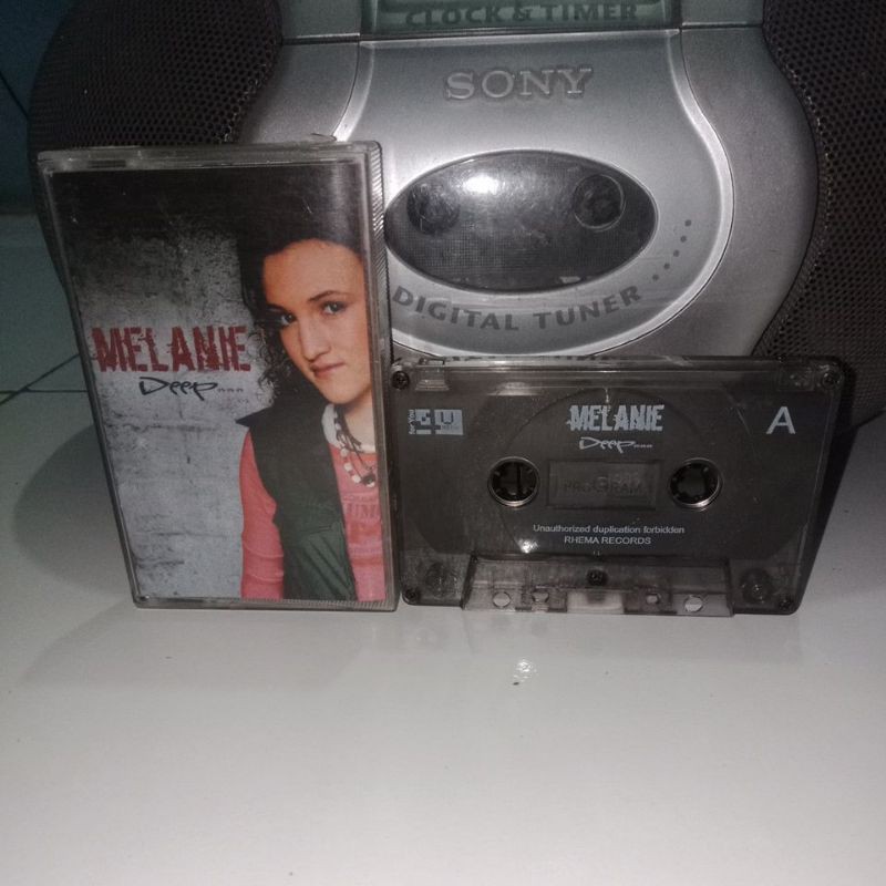 Kaset Pita Melanie - Deep