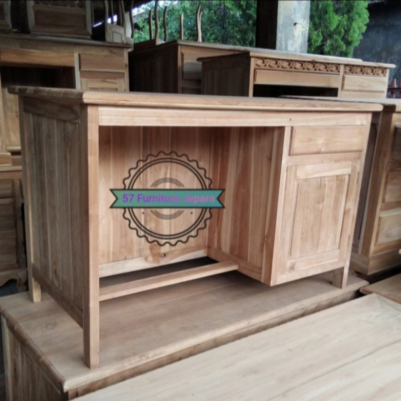 Meja kerja kantor laci jati model simpel mentahan