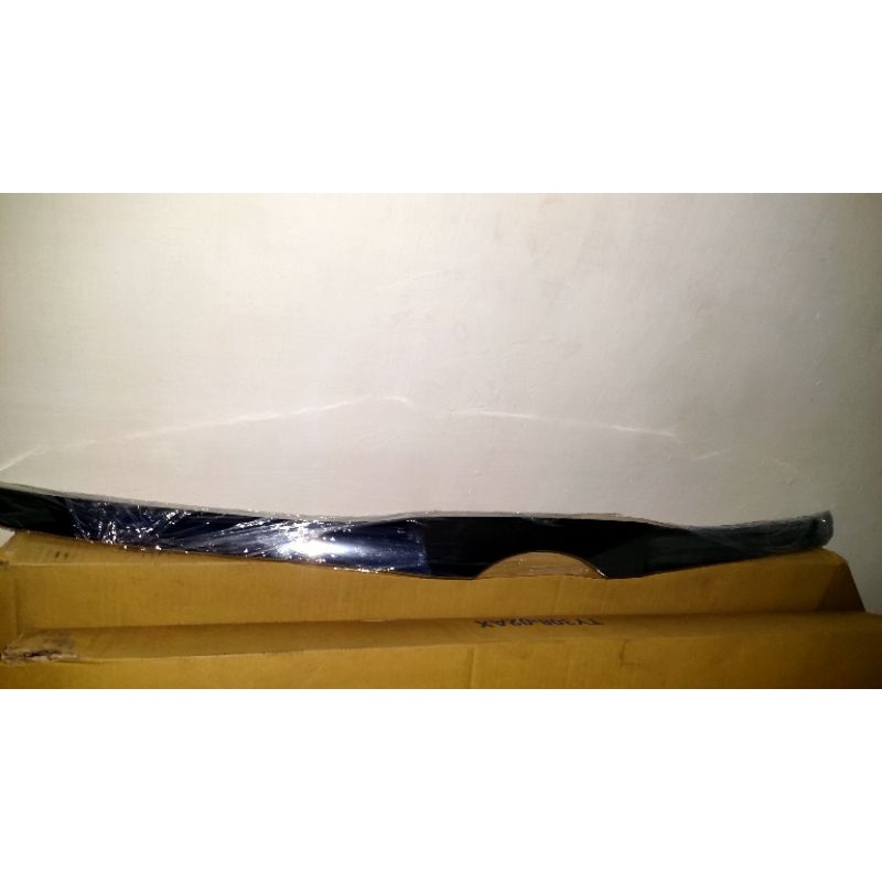 Moulding list kap mesin innova grand