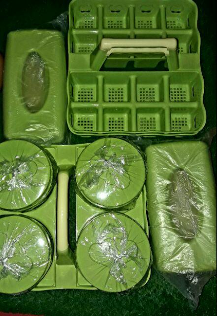 Rak Air Minum Aqua Segi Isi 16 Golden Sunkist Hijau