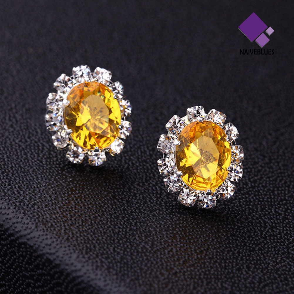 Anting Stud Bentuk Bunga Aksen Berlian Imitasi Untuk Wanita