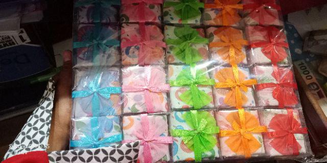 Souvenir Pernikahan Tempat Tisu Kemasan Mika Eksklusif