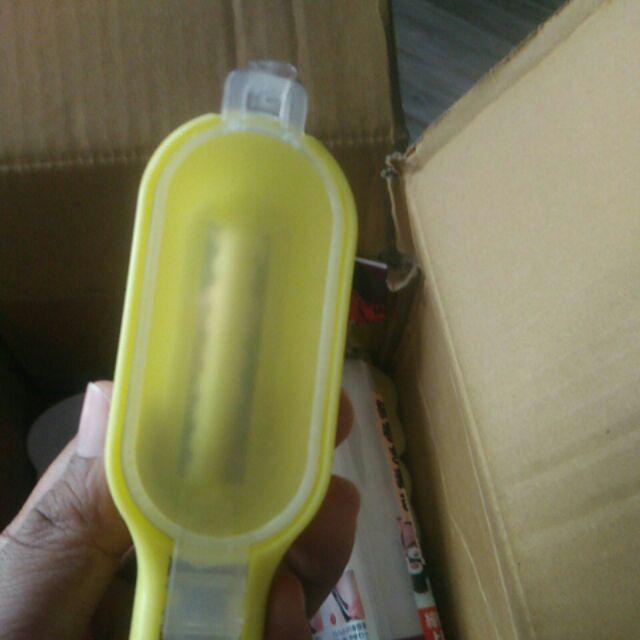 Alat Pembersih Sisik Daging Ikan Fish Scale Cleaner Kitchen Chef Tools Peralatan Dapur Masak Plastik