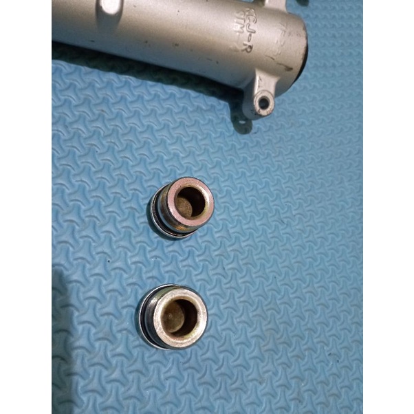 BAUD ATAS SHOCKBREAKER DEPAN TIGER OLD TIGER REVO  MEGA PRO OLD MEGA PRO NEW ORIGINAL