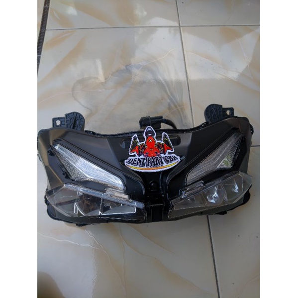 REFLEKTOR DEPAN, LAMPU DEPAN HEADLAMP CBR 250RR K64